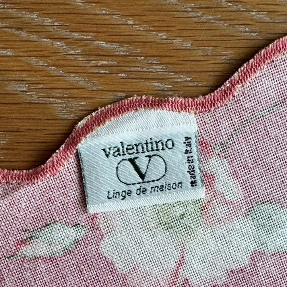 Valentino Placement and Floral Pink Napkin Set